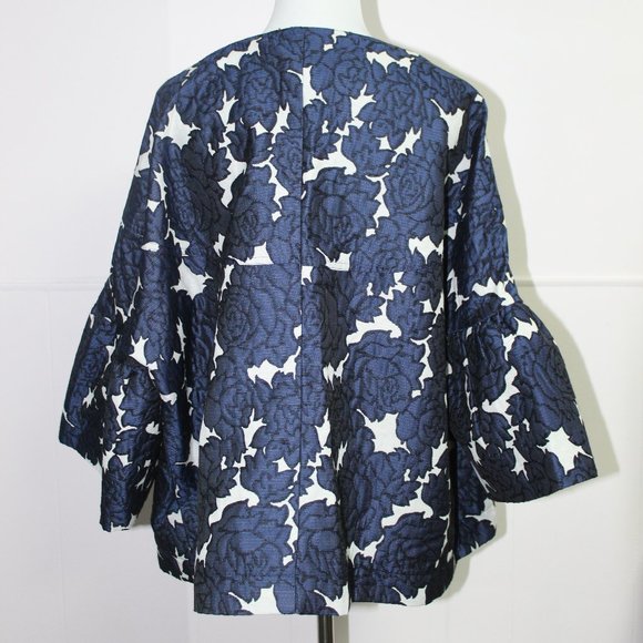 Lane Bryant Plus Size bell sleeve blazer - Picture 4 of 4